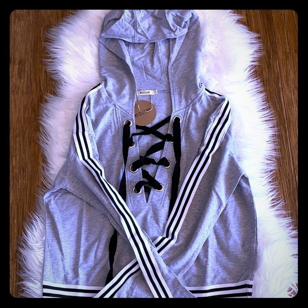 **Host Pick** Essue Lace-Up Top With Hood